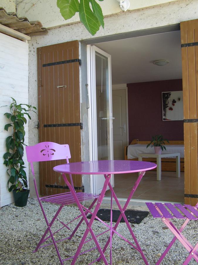 Le Bord De L'Eau Bed & Breakfast Sainte-Terre Екстериор снимка